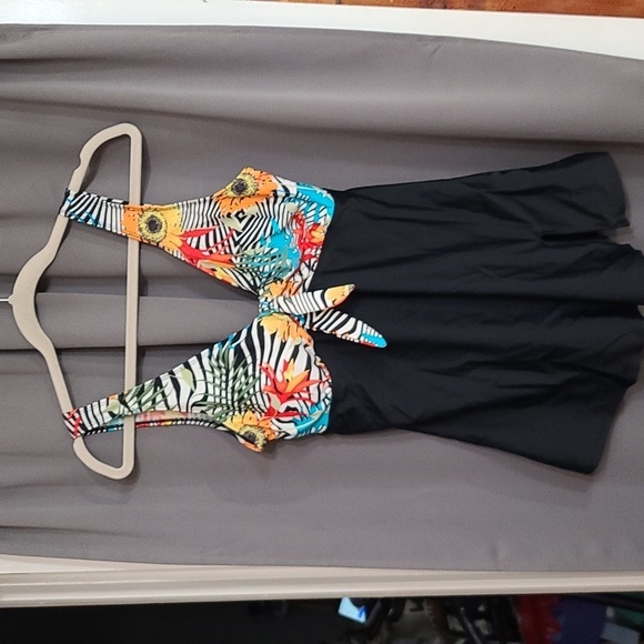 Bon Prix Collection Womens Swimsuit/Dress Built in Bra Size 4 EUC - Picture 1 of 10